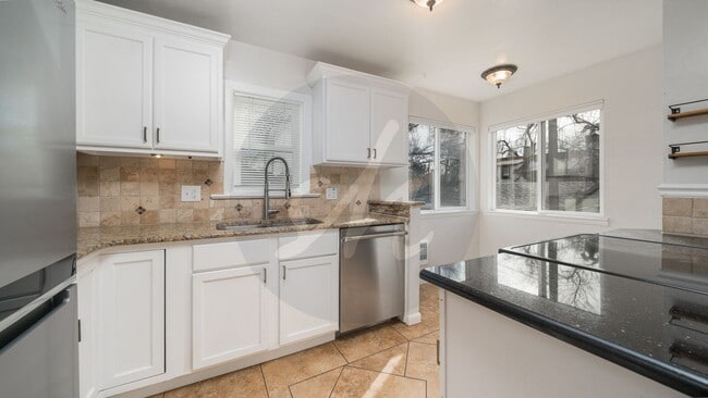 Building Photo - Updated Rancher Near US Olympic Training C...