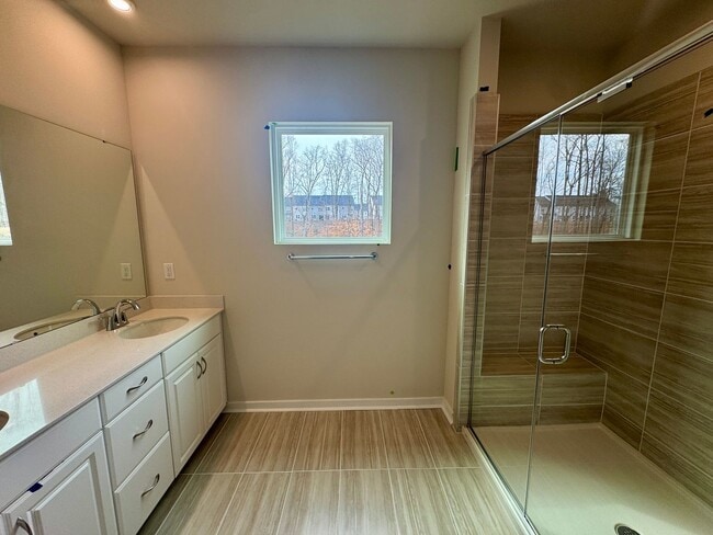 Building Photo - NEW CONSTRUCTION;3BR/2BA Townhome in Griffith Lakes