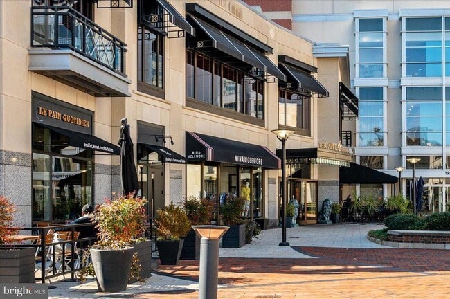 Building Photo - 4515 Willard Ave