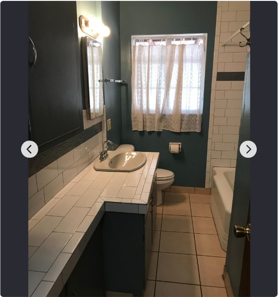Large Bathroom - 1505 East Edison Street