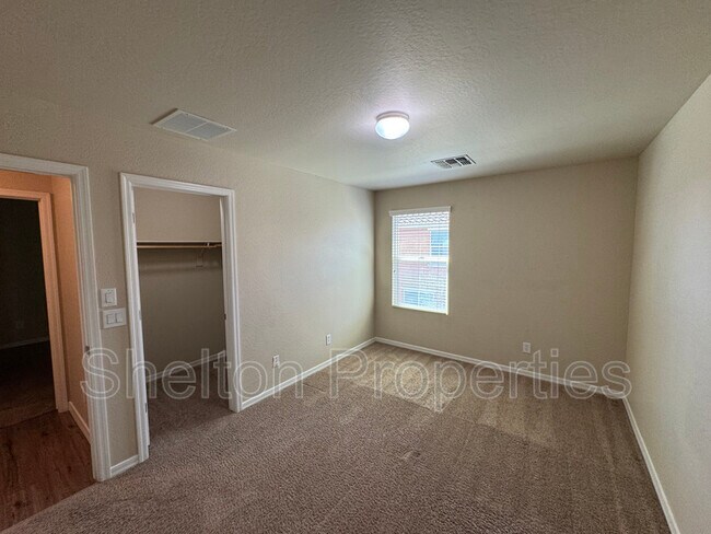 Building Photo - 20684 W White Rock Rd