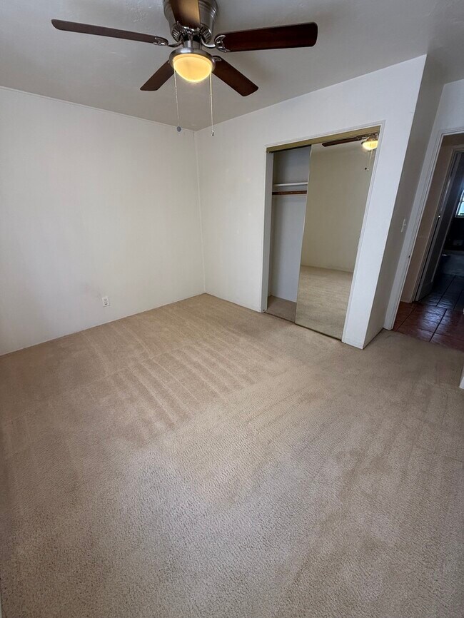 Building Photo - HOUSE FOR RENT