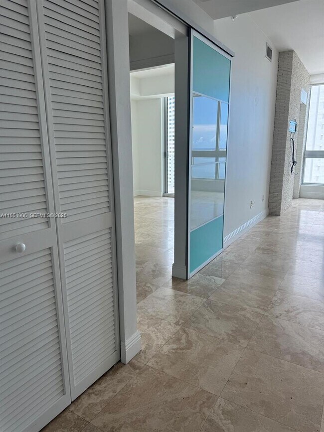 Building Photo - 300 S Biscayne Blvd