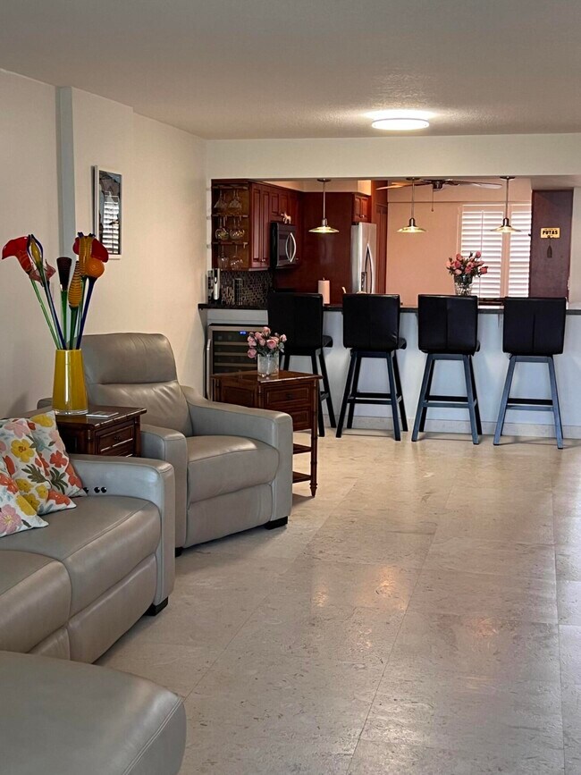 Building Photo - 1629 Riverview Rd