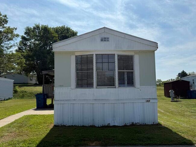 Building Photo - 107 Gouge Dr