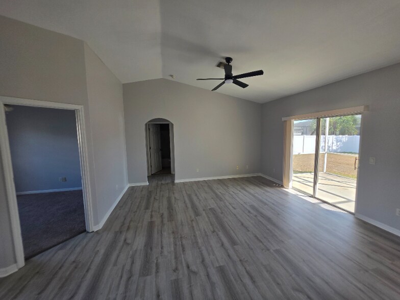 Building Photo - 1618 SW 19th St