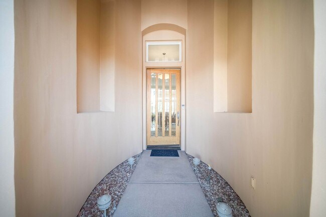 Building Photo - 81620 Tiburon Dr