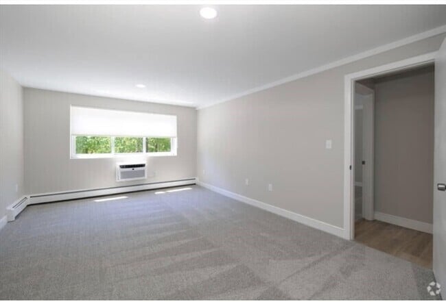 Building Photo - 1 Stonehill Dr