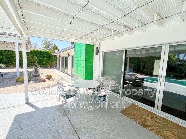 Building Photo - 2719 E Ventura Rd