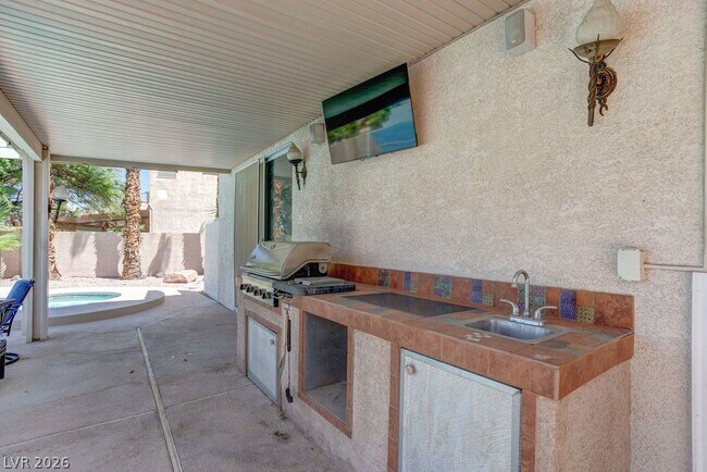 Building Photo - 325 Brilliant Summit Cir