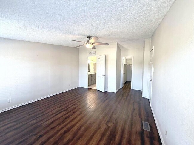 Building Photo - 2709 Co Rd 463