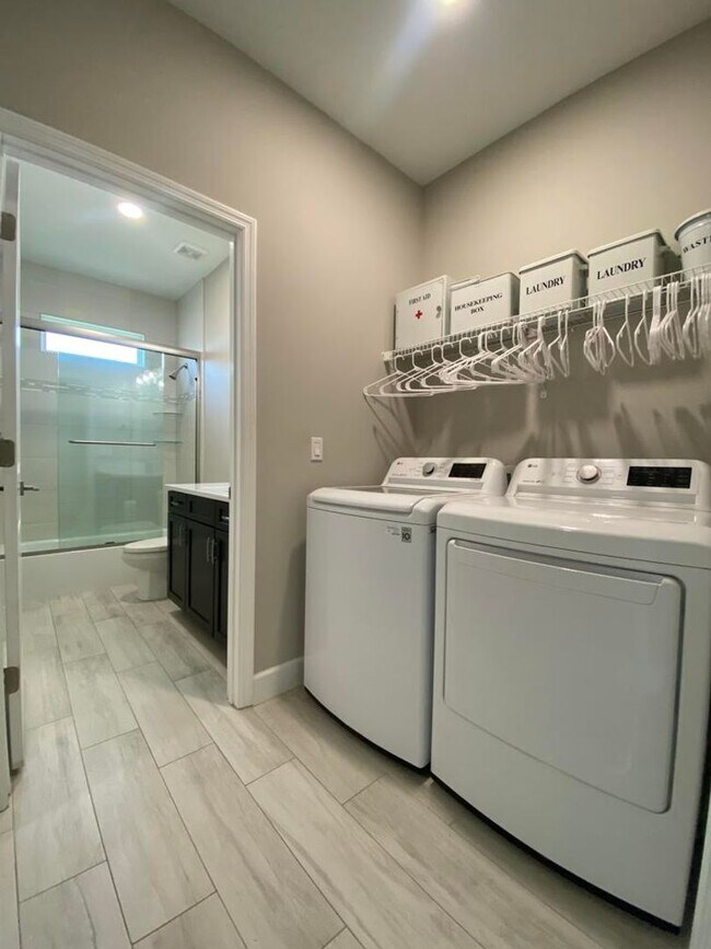 Building Photo - 3/2 in Eagle Marsh of LPGA