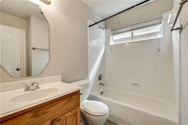 Building Photo - 409 Knoll Park Ct