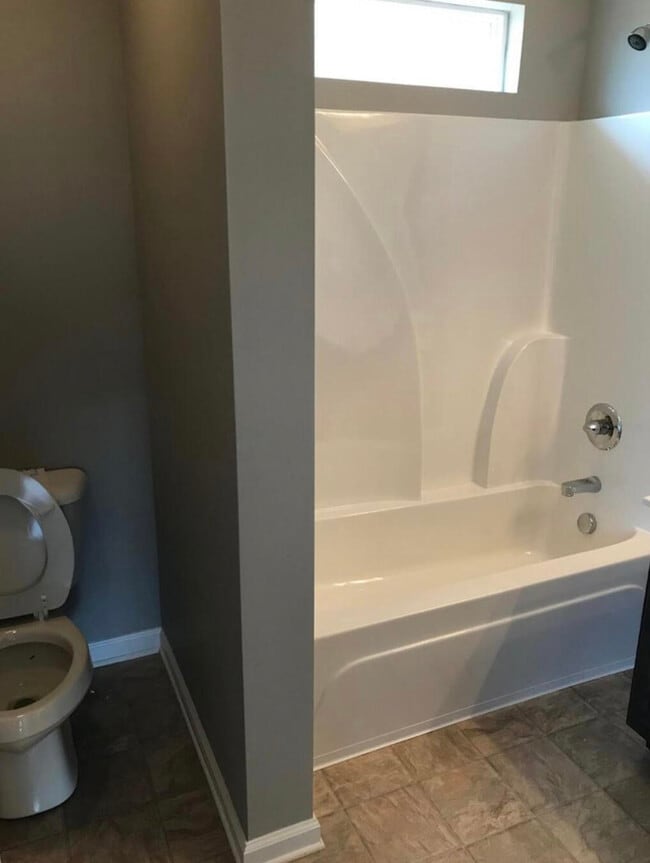 Building Photo - 2492 Feathersound Wy