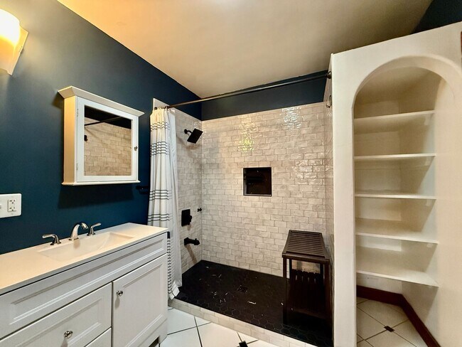 Building Photo - Charming 1925 Hillside Bungalow | Downtown Colorado Springs
