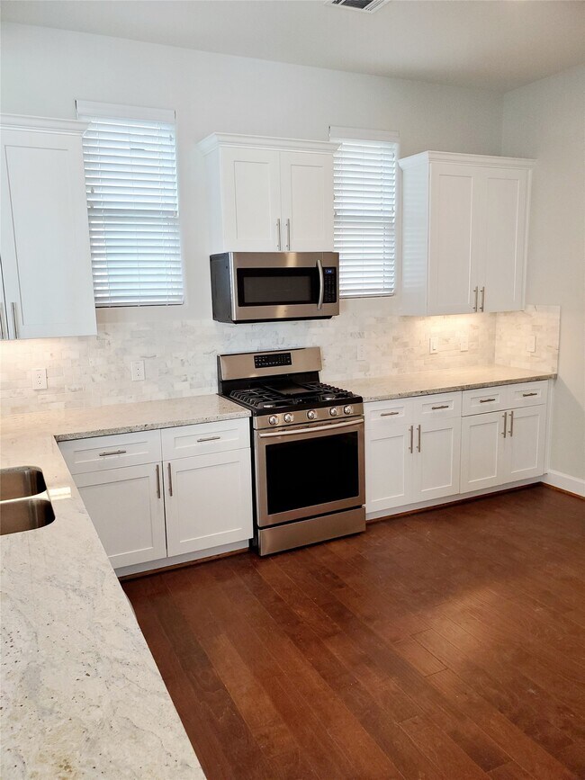 Building Photo - 720 Link Rd