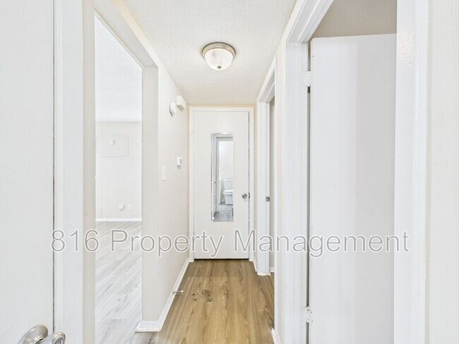 Building Photo - 6104 E 152 Terrace