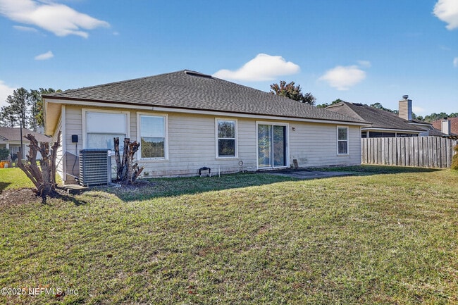 Building Photo - 9205 Redtail Dr