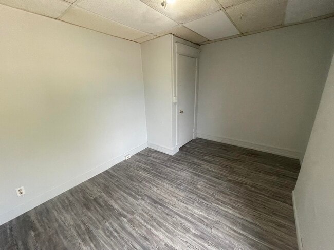 Building Photo - 425-3D Vermilion-N