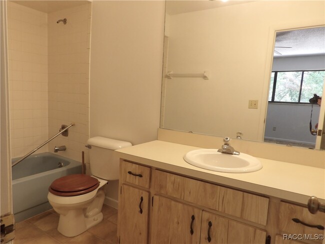 Building Photo - 9785 E Goldfinch Ln