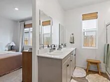 Building Photo - 2755 N Vahe Ave