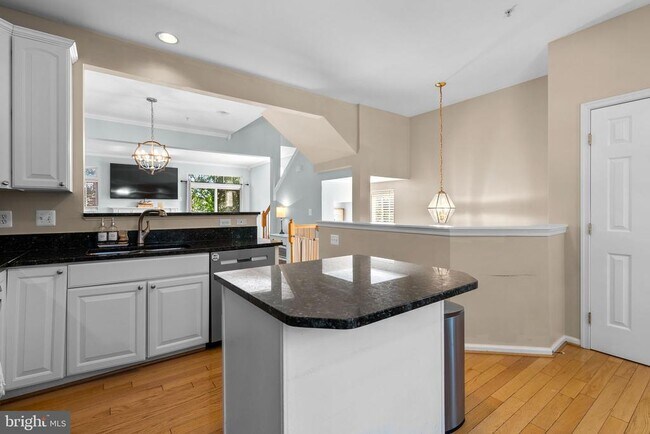 Building Photo - 2940 Huntington Grove Square