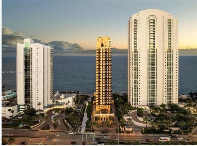 Building Photo - 16275 Collins Ave
