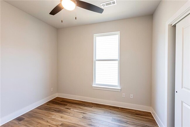 Building Photo - 2 bedroom 2.5 baths new construction home ...