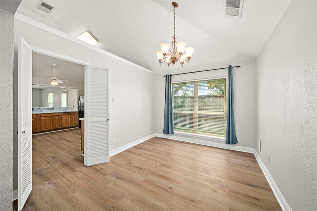 Building Photo - 2935 Auburn Dr