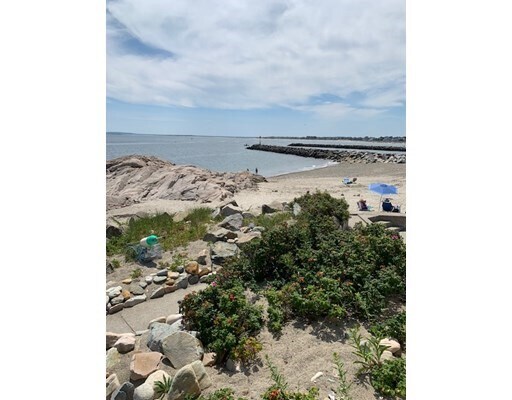 Building Photo - 10 Cove St