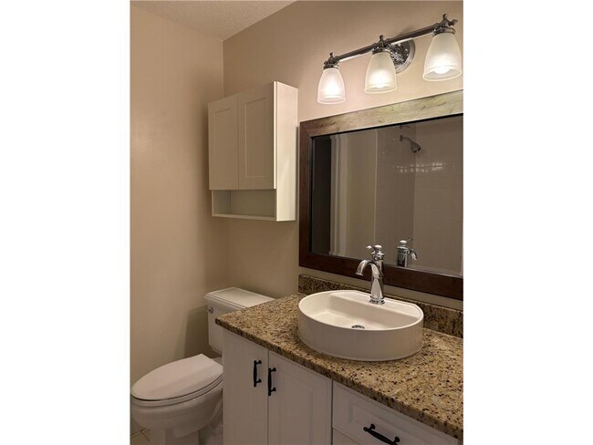 Building Photo - 10277 Arrowwood Dr