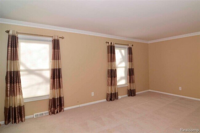 Building Photo - 8152 Fairfield Cir