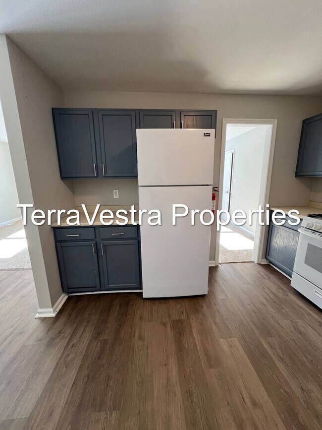 Building Photo - 1100-1102 Buck Street