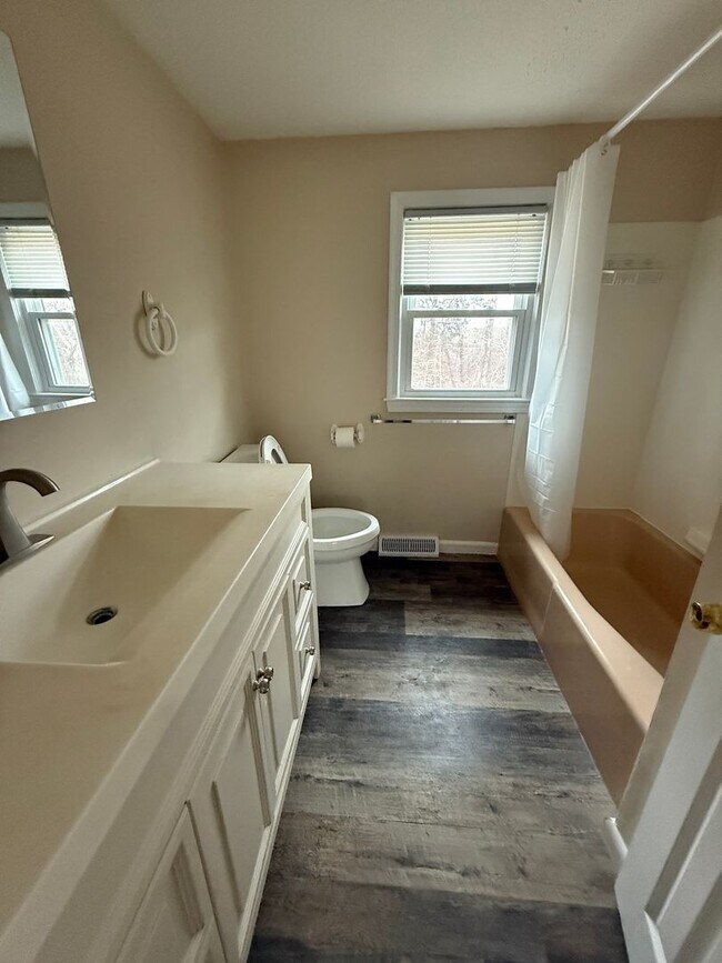 Building Photo - 136-138 West Yarmouth Road