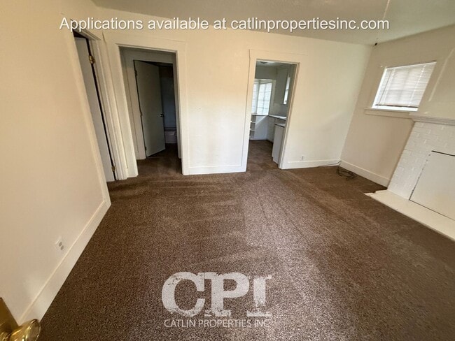 Building Photo - 332 20th Ave