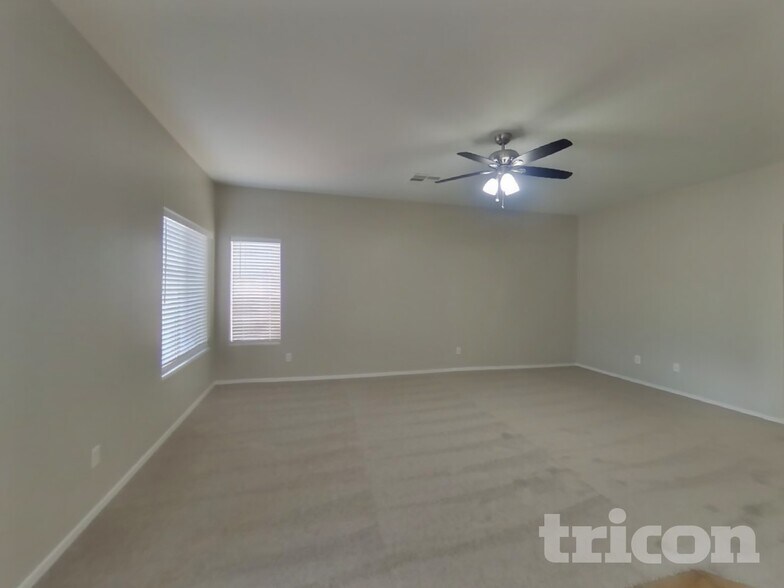 Building Photo - 11418 W Mountain View Dr