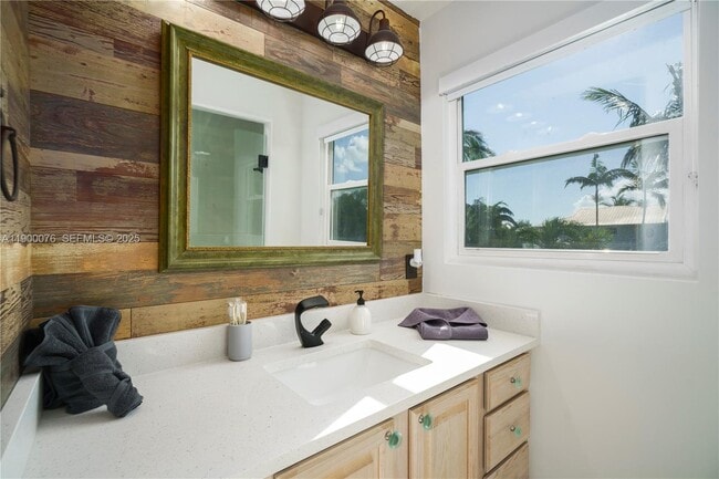 Building Photo - 474 Peninsula Dr