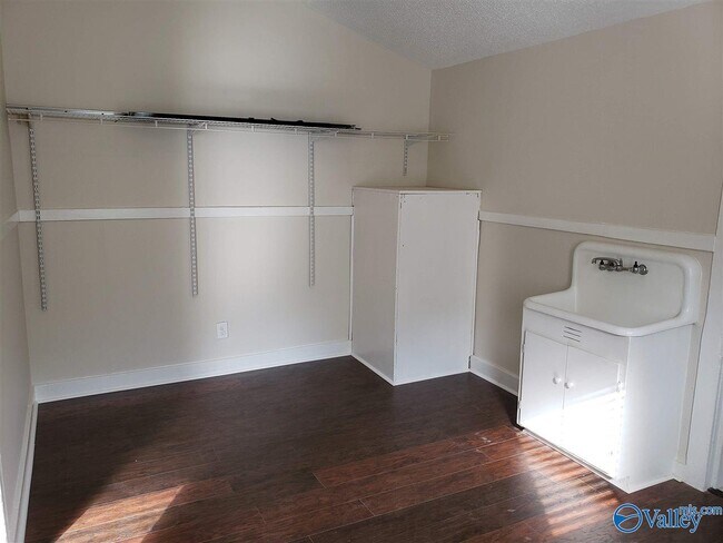 Building Photo - 805 Stevens Ave NE