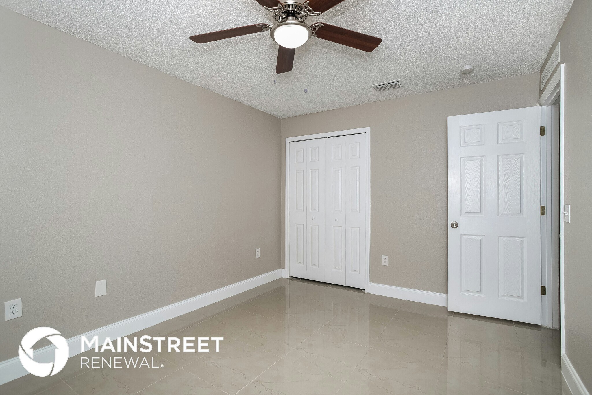 Building Photo - 1118 Chesterfield Ct