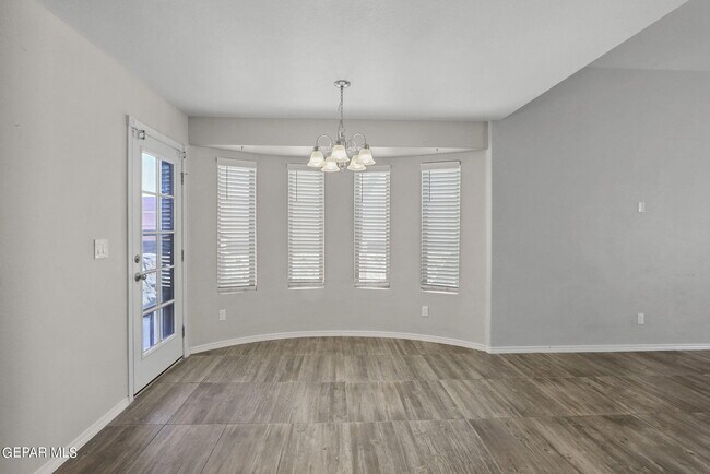 Building Photo - 947 Follifoot Pl