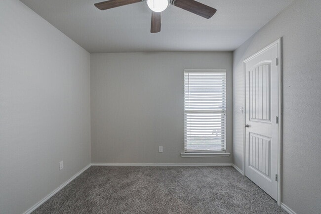 Building Photo - 13308 Avenue V