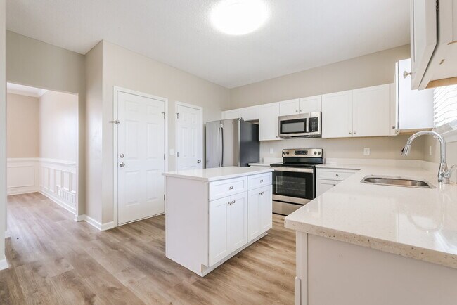 Building Photo - 293 Derby Run