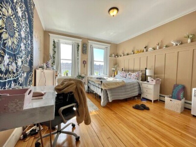 Building Photo - 5 Bed 2 Bath - Allston - 9/1