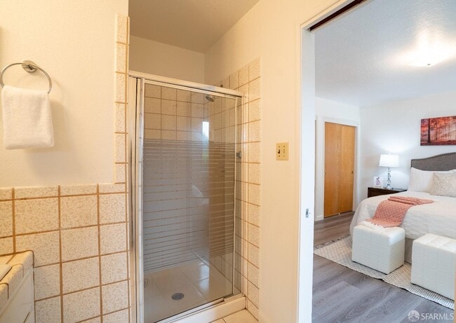 Building Photo - 4301 Hillview Dr