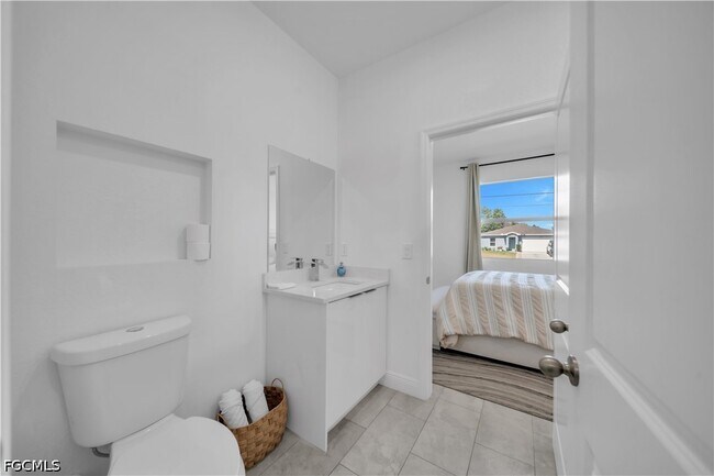 Building Photo - 6007 Kumquat Cir