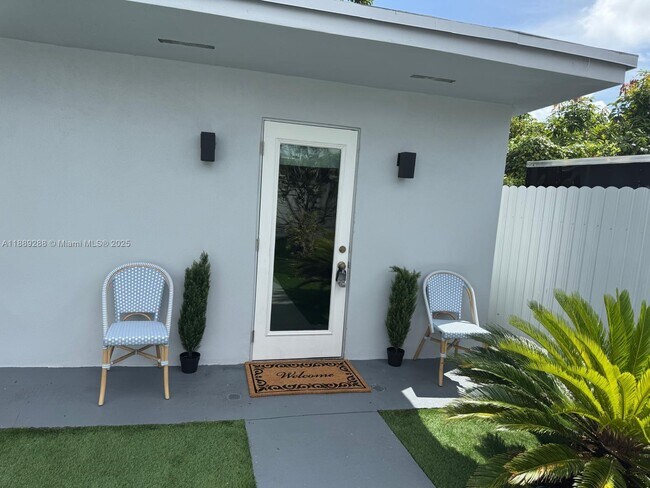 Primary Photo - 2943 SW 36th Ave