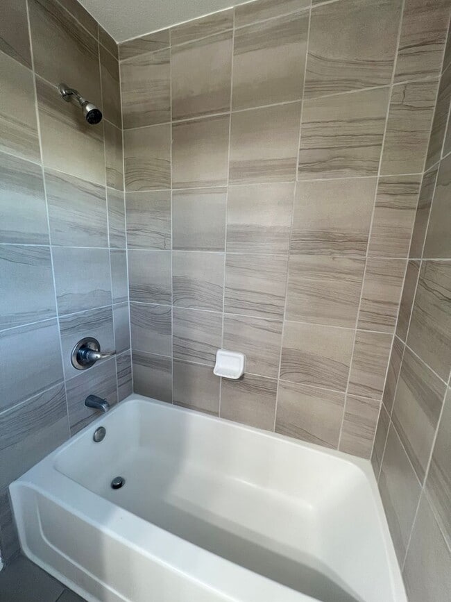 Building Photo - 4 Bedroom townhome available now in Cypress