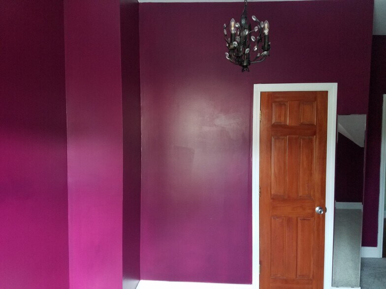 Bedroom 1 - 9 Jay St