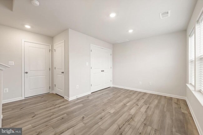 Building Photo - 1256 Cedar Vly Rd