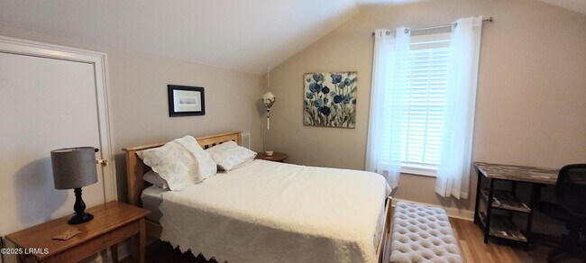 Building Photo - 503 Waight St